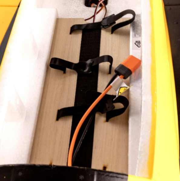 EFL013550 T-28 TROJAN 2,0m Carbon-Z Gelb BNF